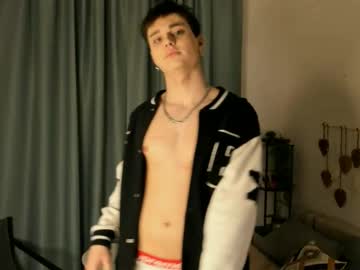 Live cam boy Cosmicflirt, 18 yrs – Hot Male Cams