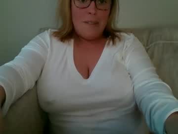 Live Milf Countrylovin2018, 37 yrs – Hot Milf Cams
