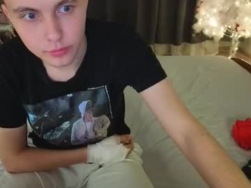 Live cam boy Denissofia, 19 yrs – Hot Male Cams