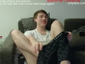 Live cam boy Devantheplug, 18 yrs – Hot Male Cams