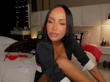 Live cam preview of devil_bby