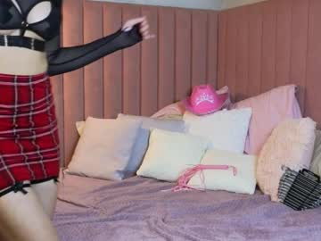 Live Cams Emma_chaser, 19 yrs - Chaturbate Live