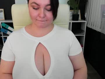 Live Milf Essensual_, 31 yrs – Hot Milf Cams