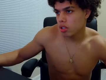 Live cam boy Itstarzan, 19 yrs - Hot College Sex Cams