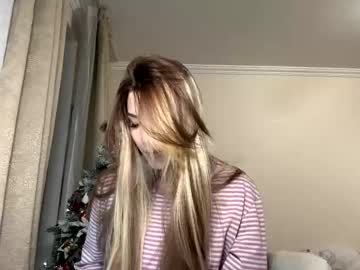 Live cam boy Jenisegluckman, 18 yrs – Hot Male Cams
