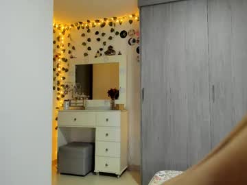 Live Feet Fetish Performer Littlemoon18, 22 yrs - Ted's Cam Directory