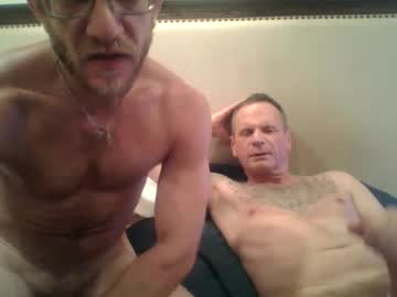 Live cam boy Resuoirucdik – Hot Male Cams