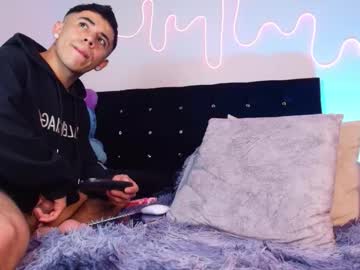 Live cam boy The_sexy_couplexxx, 23 yrs – Hot Male Cams