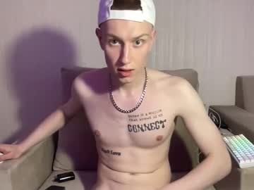 Live cam boy Travis_gracile, 19 yrs – Hot Male Cams