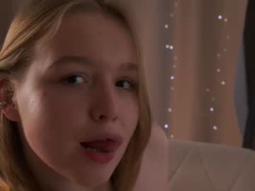 Live Feet Fetish Performer Yangsperanza, 19 yrs - Ted's Cam Directory