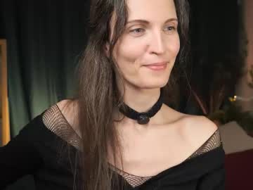 Live Milf Yulladao, 99 yrs – Hot Milf Cams